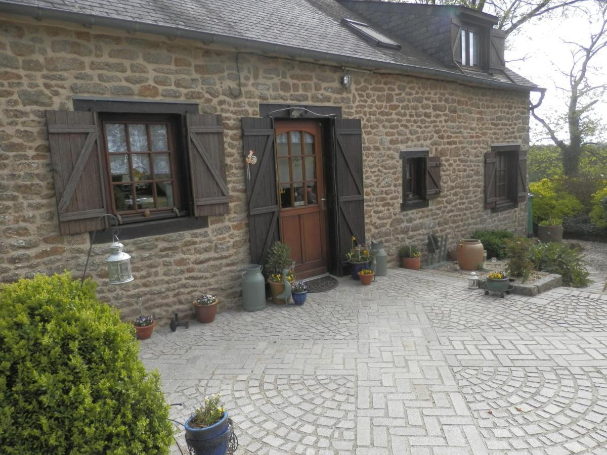 La Petite Cretouffiere - Naturiste Accommodation - Adult Only Colombiers-du-Plessis Dış mekan fotoğraf
