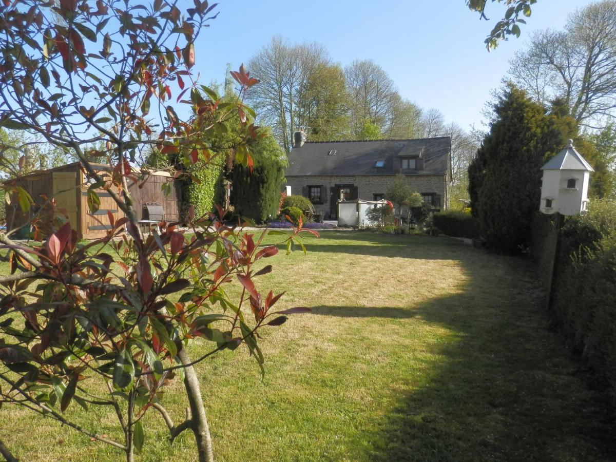 La Petite Cretouffiere - Naturiste Accommodation - Adult Only Colombiers-du-Plessis Dış mekan fotoğraf