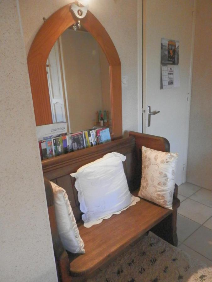 La Petite Cretouffiere - Naturiste Accommodation - Adult Only Colombiers-du-Plessis Dış mekan fotoğraf